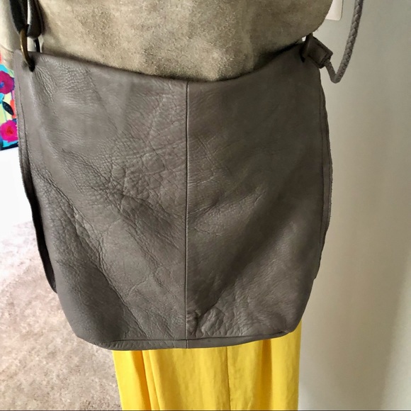 Mia Inspiration Taupe Leather Zippered Bag New! - Picture 3 of 12